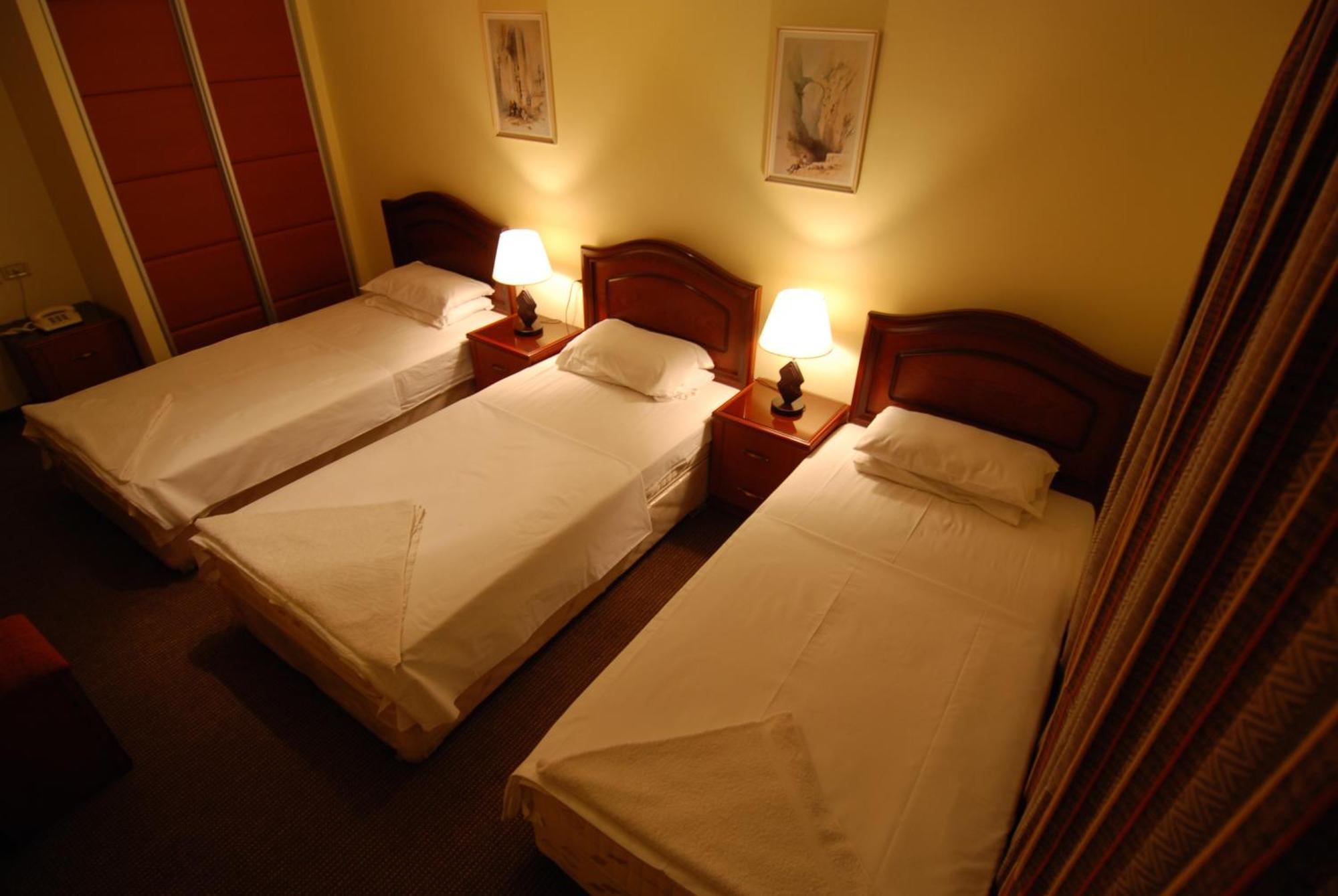 Al Rashid Hotel Wadi Musa Extérieur photo