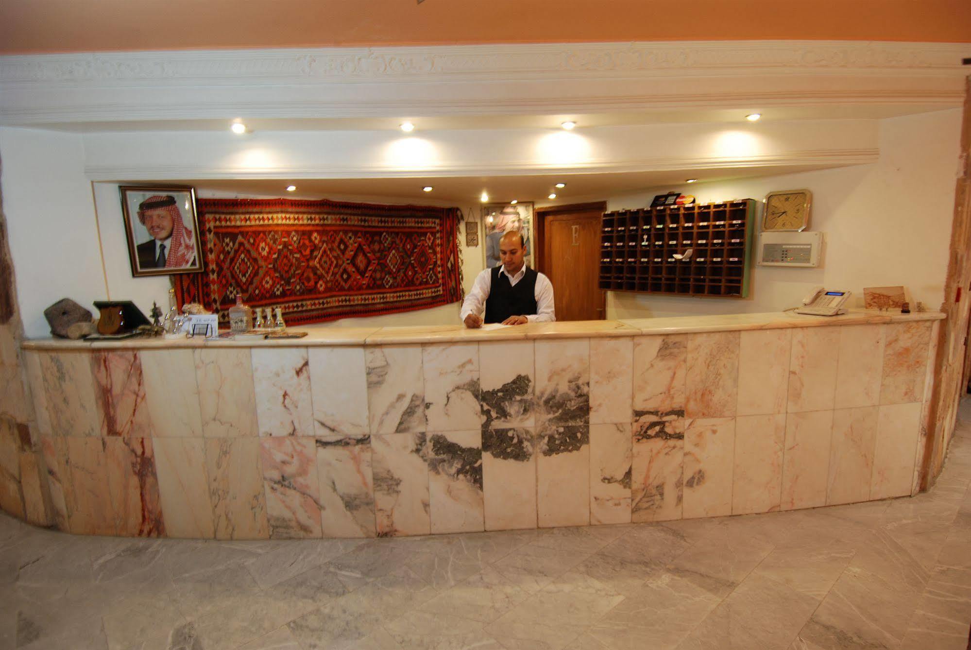 Al Rashid Hotel Wadi Musa Extérieur photo