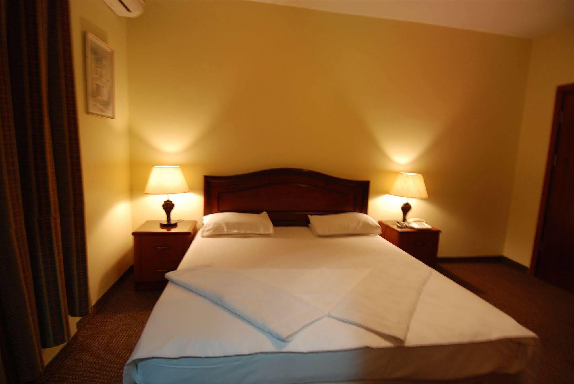 Al Rashid Hotel Wadi Musa Extérieur photo